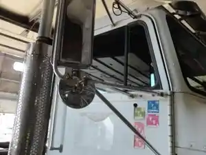 Used 2001 FREIGHTLINER FLD112SD Mirror (Stock #22568)) Part Image
