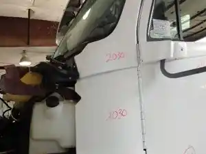 Used 2002 FREIGHTLINER CENTURY CLASS 112 Cowl (Stock #17641)) Part Image