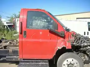 Used 2003 CHEVROLET C4500 Cab (Stock #11323)) Part Image
