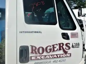 Used 2003 INTERNATIONAL 4300 Door (Stock #29617)) Part Image