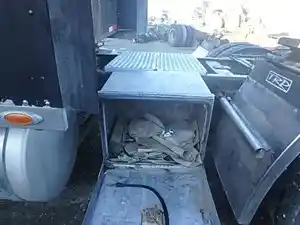 Used 2004 INTERNATIONAL 9900I Tool Box Image