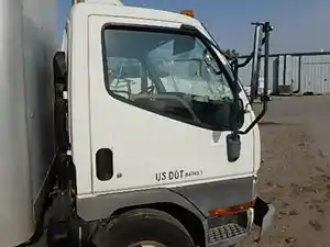 Used 2004 MITSUBISHI FUSO FE140 Door (Stock #27884)) Part Image
