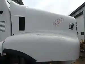 Used 2005 OSHKOSH F-SERIES Hood (Stock #28638)) Part Image