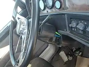 Used 2005 PETERBILT 385 Steering Column (Stock #28532)) Part Image