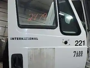 Used 2007 INTERNATIONAL 7400 Door (Stock #24638)) Part Image