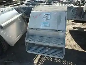 Used 2007 KENWORTH T800 Tool Box (Stock #33187)) Part Image