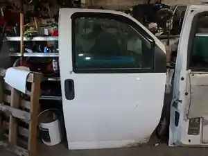 Used 2008 CHEVROLET C5500 Door (Stock #35976)) Part Image