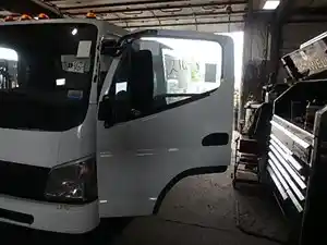 Used 2010 MITSUBISHI FUSO FE140 Door (Stock #36490)) Part Image