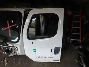 Used 2012 FREIGHTLINER M2 106 Door (Stock #35992)) Part Image