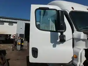 Used 2013 FREIGHTLINER CASCADIA Door (Stock #36743)) Part Image
