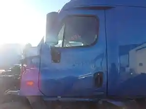 Used 2014 FREIGHTLINER CASCADIA Door (Stock #32257)) Part Image