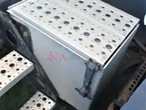 Used 2015 FREIGHTLINER CASCADIA Tool Box (Stock #29960)) Part Image