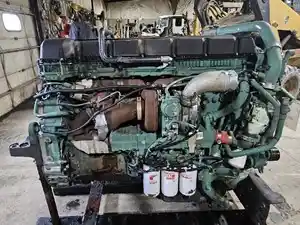 Used 2015 VOLVO D13 Engine Assy (Stock #36073)) Part Image
