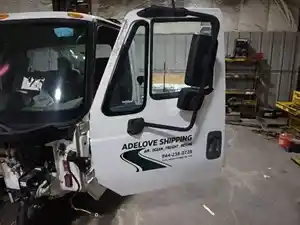 Used 2016 INTERNATIONAL 4300 Door (Stock #32467)) Part Image