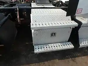 Used 2019 KENWORTH T680 Tool Box Image