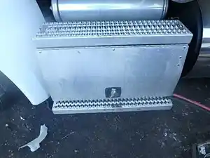 Used 2019 PETERBILT 579 Battery Box (Stock #33613)) Part Image