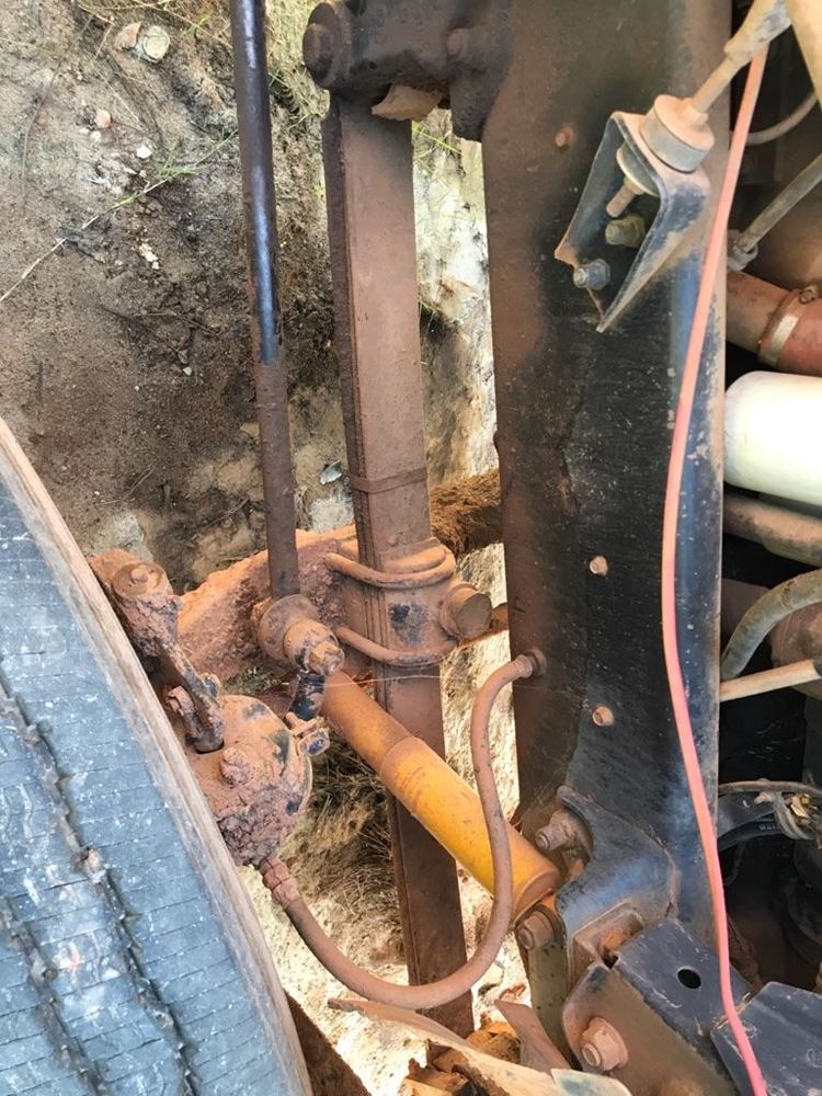 1993 MACK CH613 (Stock 558) Springs, Front Leaf TPI