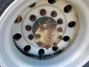 Used 1996 FREIGHTLINER Wheel End, Spoke & Hub (Stock #734)) Part Image