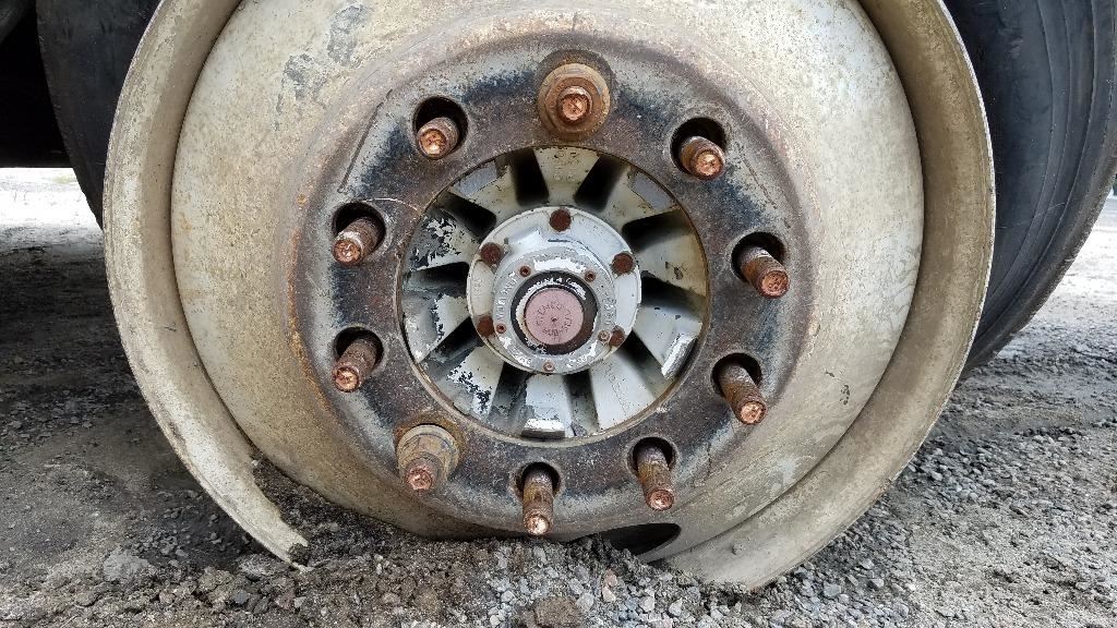1997 FREIGHTLINER Other (Stock 445) Wheel Ends, Spokes, and Hubs TPI