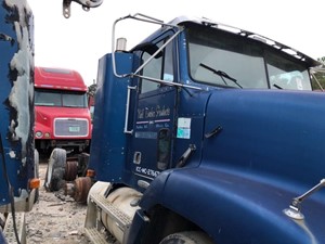 Used 1998 FREIGHTLINER FLD112SD Cab (Stock #851)) Part Image