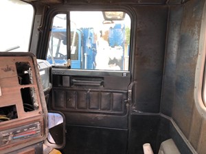 Used 1998 FREIGHTLINER FLD112SD Door (Stock #849)) Part Image