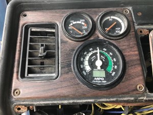 Used 1998 FREIGHTLINER FLD112SD Instrument Cluster (Stock #1257)) Part Image