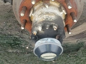 Used 1999 GMC Axle Shaft (Stock #2613)) Part Image
