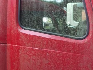 Used 2004 VOLVO TRUCK VNL Door (Stock #185)) Part Image