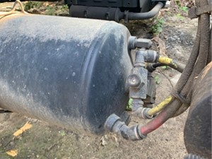 Used 2013 FREIGHTLINER CASCADIA Air Tank (Stock #3828)) Part Image