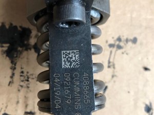 Used CUMMINS ISX Injector Image