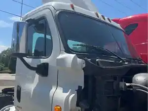 Used 2012 FREIGHTLINER CASCADIA Cab (Stock #8955)) Part Image
