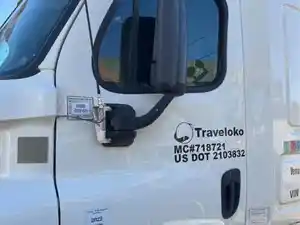 Used 2015 FREIGHTLINER CASCADIA Door (Stock #8599)) Part Image
