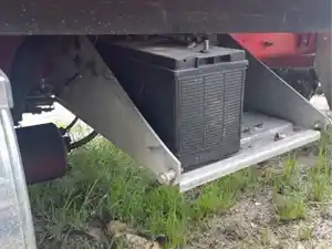 Used 2005 INTERNATIONAL 9200I Battery Box Image