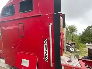 Used 2005 INTERNATIONAL 9200I Sleeper Fairing (Stock #7982)) Part Image