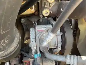 Used 2015 FREIGHTLINER CASCADIA A/C Compressor Image
