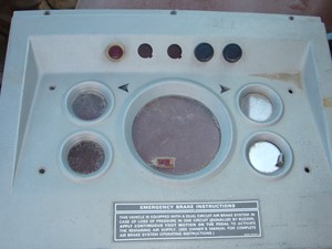 Used 1984 Ford LT9000 Dash Ass'y (Stock #5046-17)) Part Image