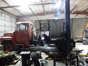 Used 1973 Feed Box Truck Box/Body (Stock #5074-17)) Part Image