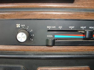 Used 1995 Freightliner FLD120 Dash Control Module Image
