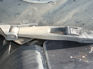 Used 1995 Freightliner FLD120 Hood Latch (Stock #5051-17)) Part Image