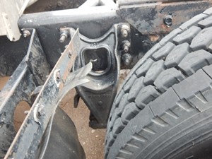 Used 1998 International 9400 Spring, Rear Leaf Hanger (Stock #5076-8)) Part Image