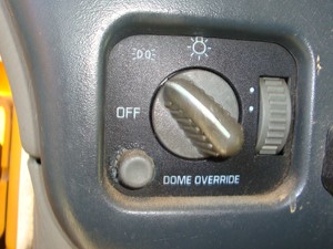 Used 1999 Chevrolet Express Dash Control Module (Stock #5045-22)) Part Image