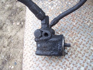 Used 1999 Cummins N14 Steering Pump (Stock #5020-44)) Part Image