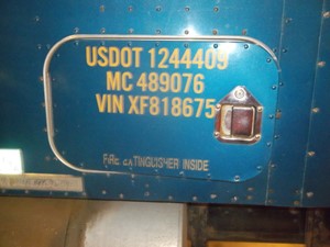 Used 1999 Kenworth T600 Sleeper Part Image