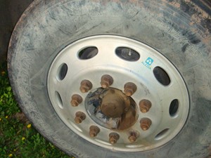 Used 2000 22.5" 22.5" Wheel (Stock #5040-17)) Part Image