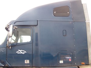 Used 2003 Freightliner Columbia 120 Cab (Stock #5037-13)) Part Image