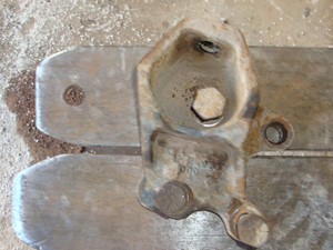 Used 2003 Freightliner Columbia 120 Engine Mount Image