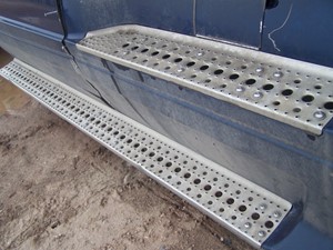 Used 2003 Freightliner Columbia 120 Fuel Tank Step (Stock #5037-34)) Part Image