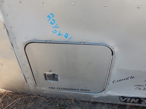 Used 2003 Peterbilt 379 Sleeper Part (Stock #5072)) Part Image