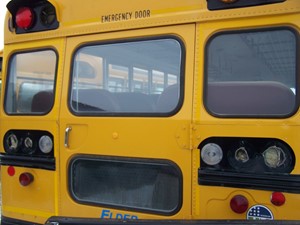 Used 2004 International 3800 Back Window (Stock #5032-2)) Part Image