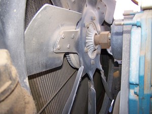 Used 2004 International DT466 Fan (Stock #5033-13)) Part Image